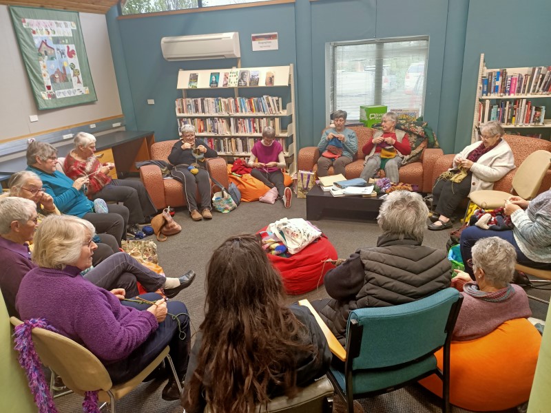 Knitting in Public at the Cromwell Library